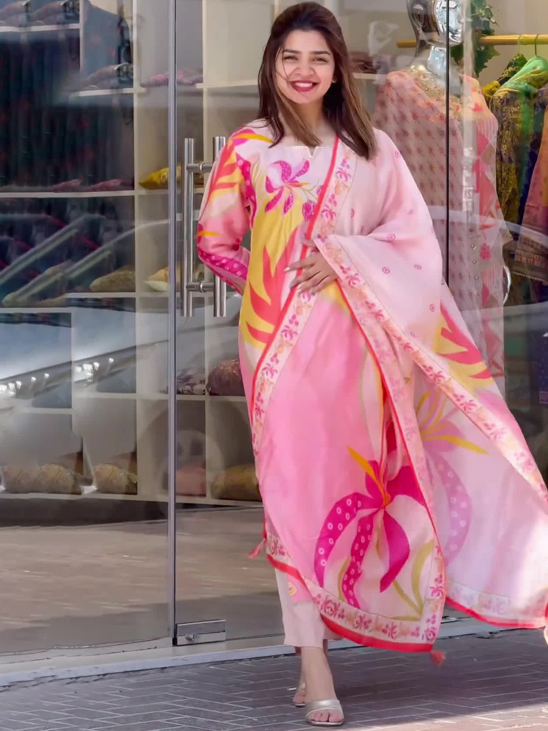 

HERE&NOW Floral Printed Regular Straight Kurta with Pyjamas & Dupatta, Pink
