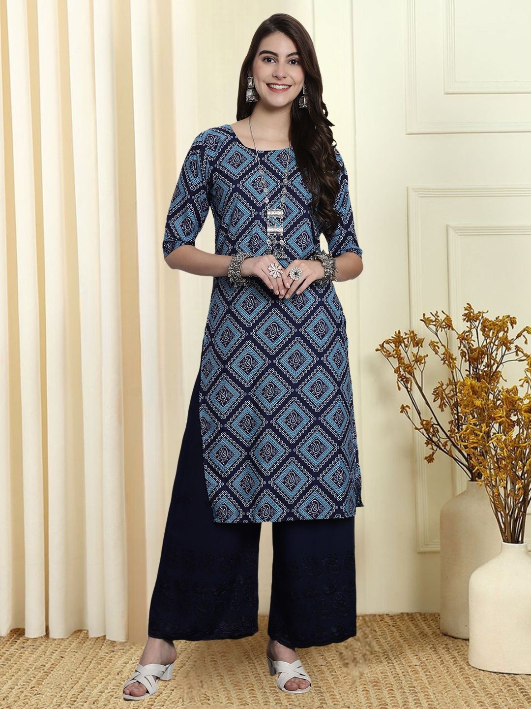

7Threads Ethnic Motifs Printed Round Neck Kurta, Blue