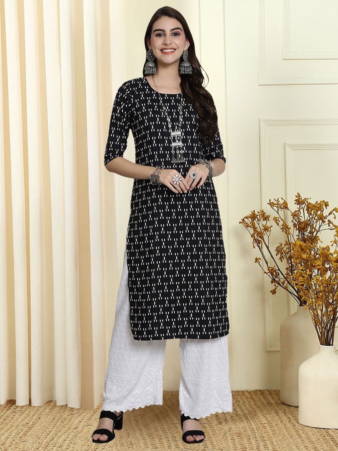 

7Threads Geometric Printed Round Neck Straight Kurta, Black