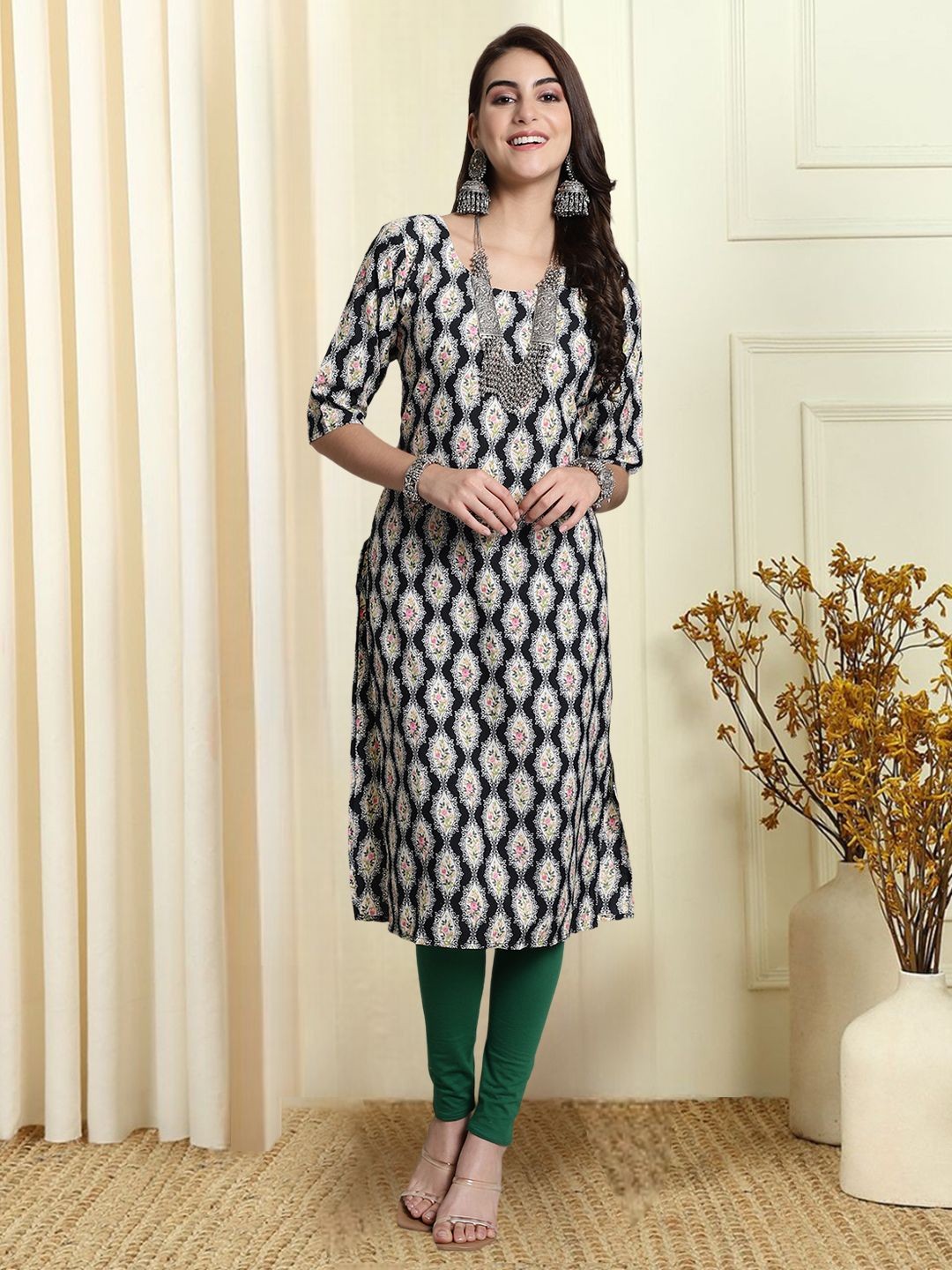 

7Threads Ethnic Motifs Printed Round Neck Straight Shaped Kurta, Black