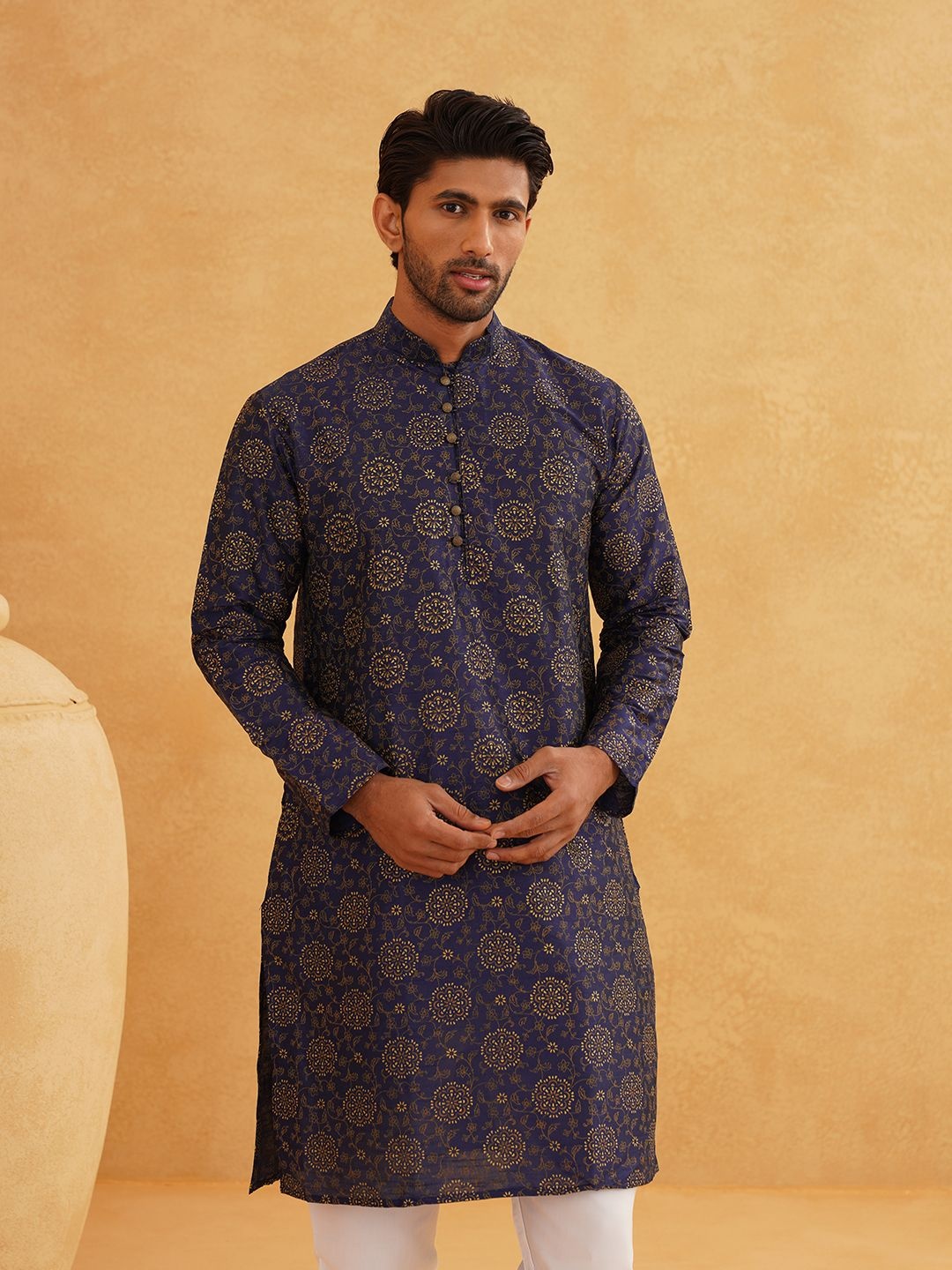 

SOJANYA Ethnic Motifs Printed Mandarin Collar Straight Long Kurta, Navy blue