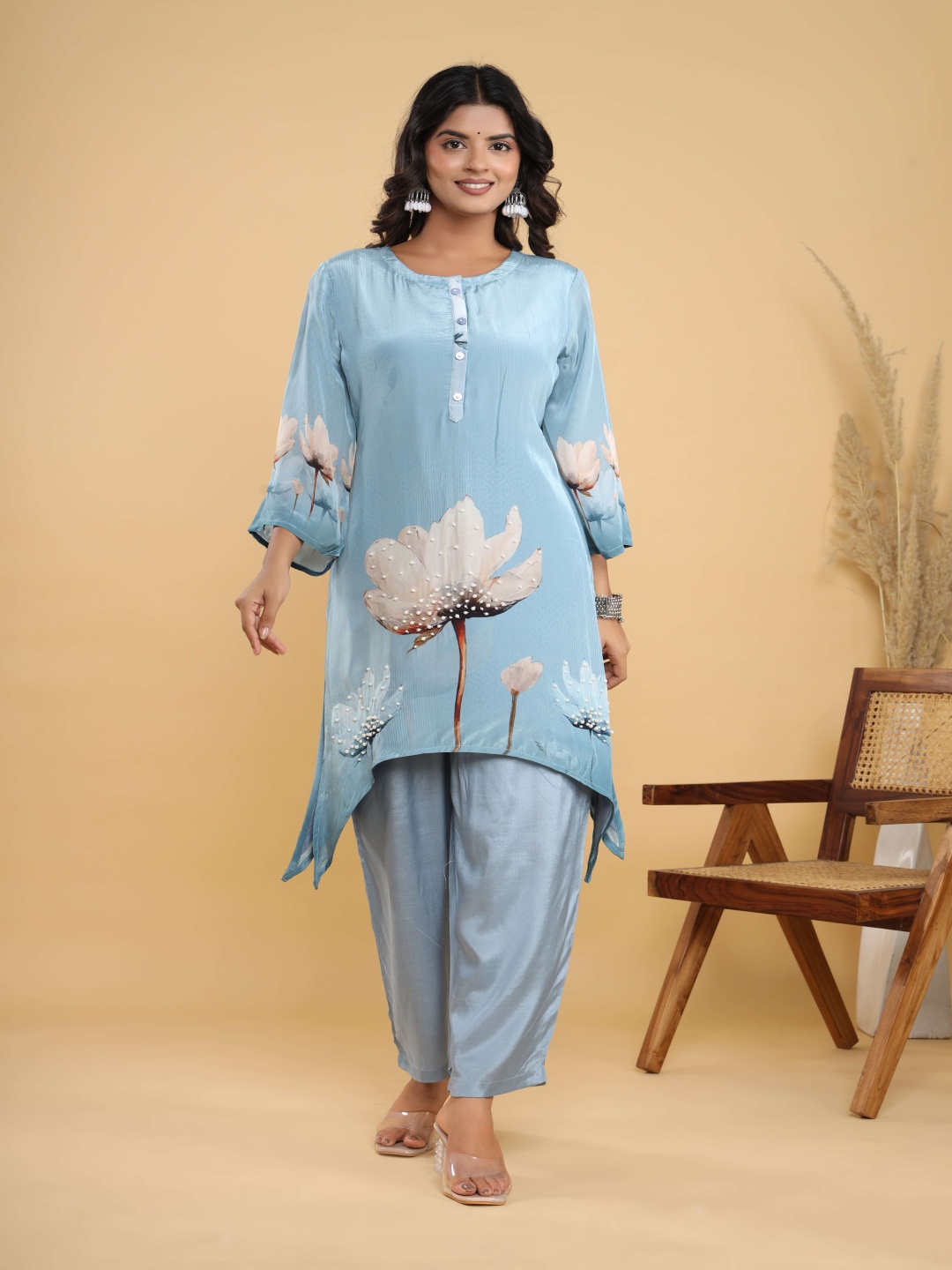 

Chandbaali Floral Printed Beads and Stones Kurta with Pyjamas And Dupatta, Blue