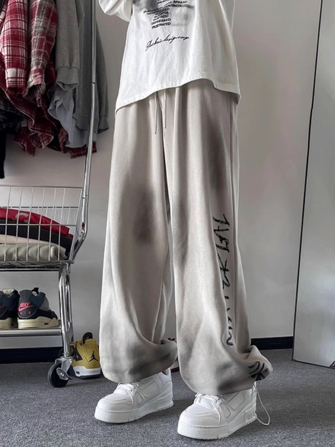 

StyleCast Men Printed Original Loose Fit Trousers, Grey