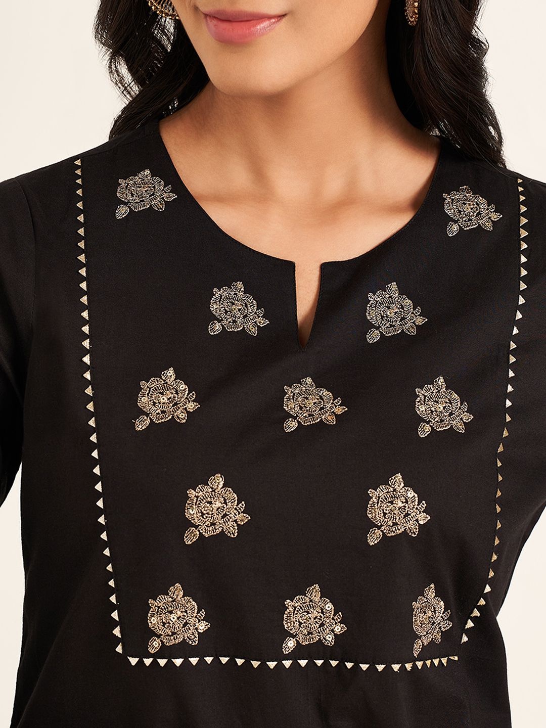 

RANGMANCH BY PANTALOONS Thread Work Notch Neck Straight Pure Cotton Kurta, Black