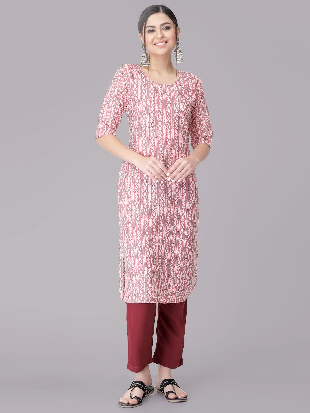 

7Threads Geometric Printed Round Neck Straight Kurta With Trousers, Peach