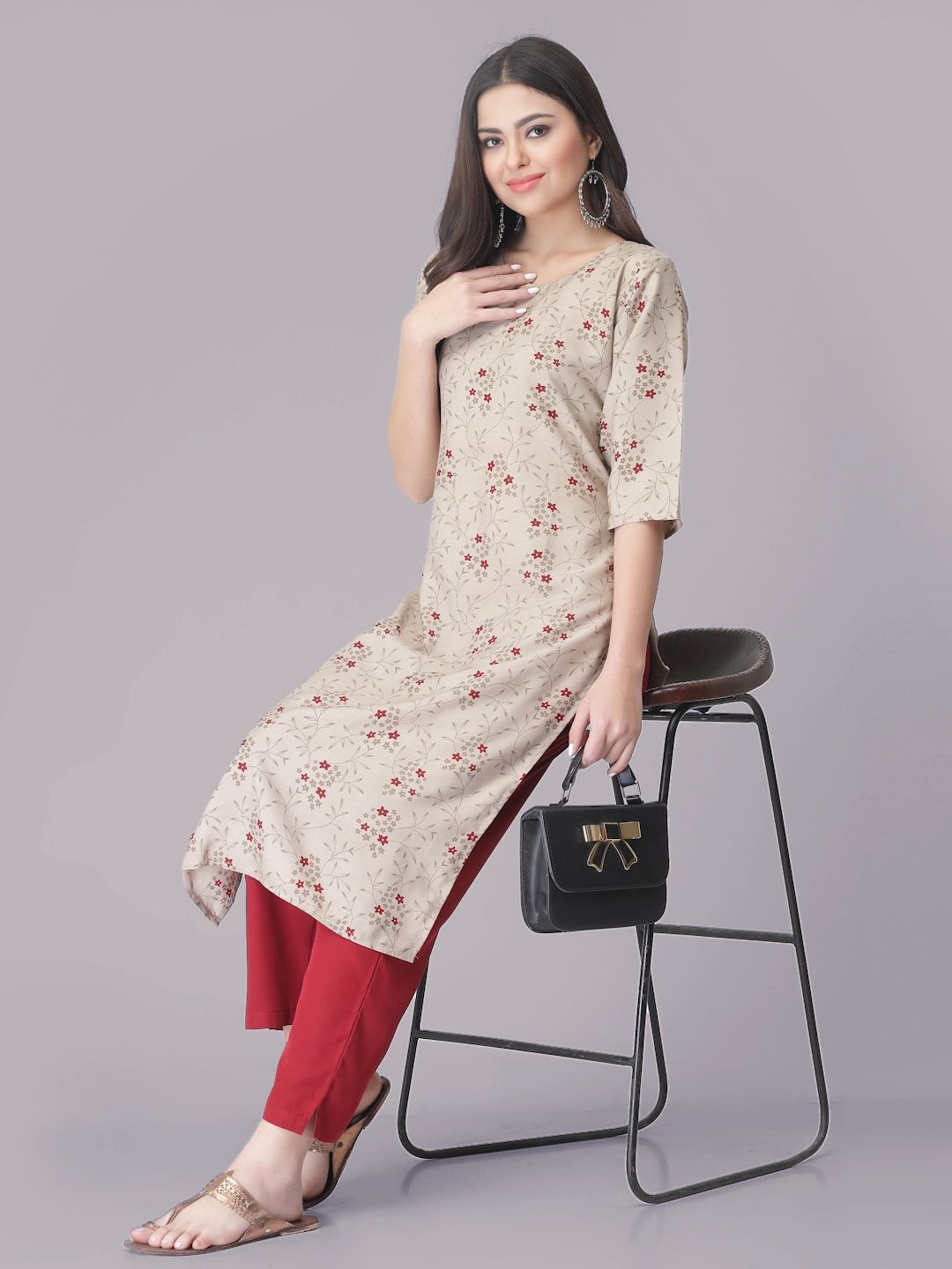 

7Threads Floral Printed Round Neck Straight Kurta With Trousers, Beige