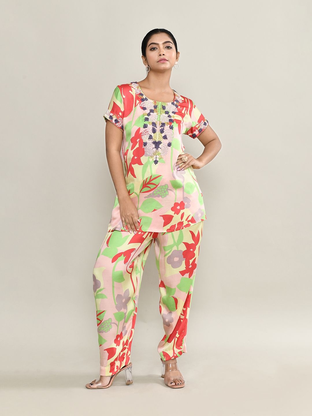 

The Maple Printed Short Sleeves Tunic With Trousers, Green