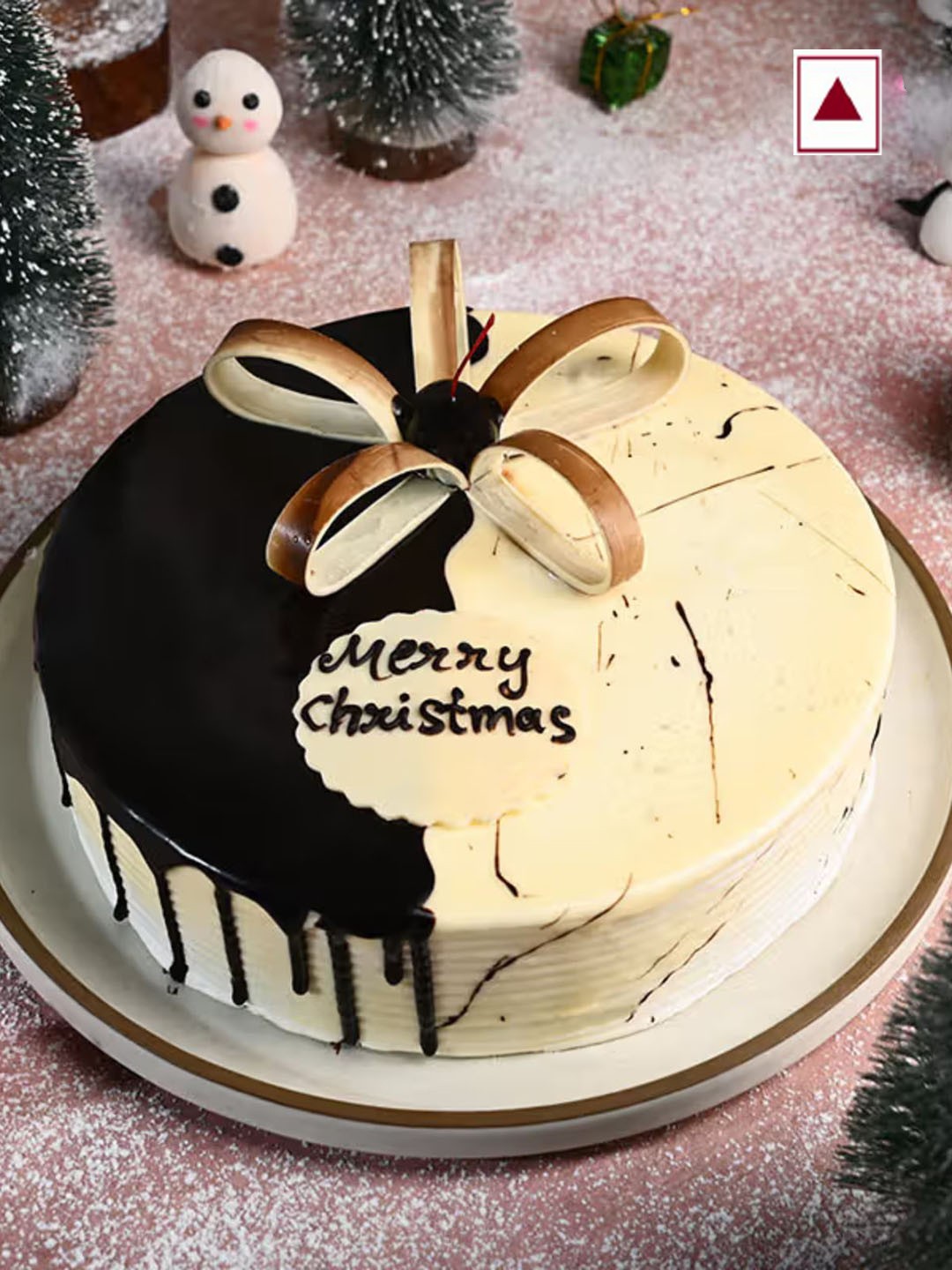 

Floweraura Merry Christmas Choco Vanilla Flavour Round Shape Cake -500 g, Black