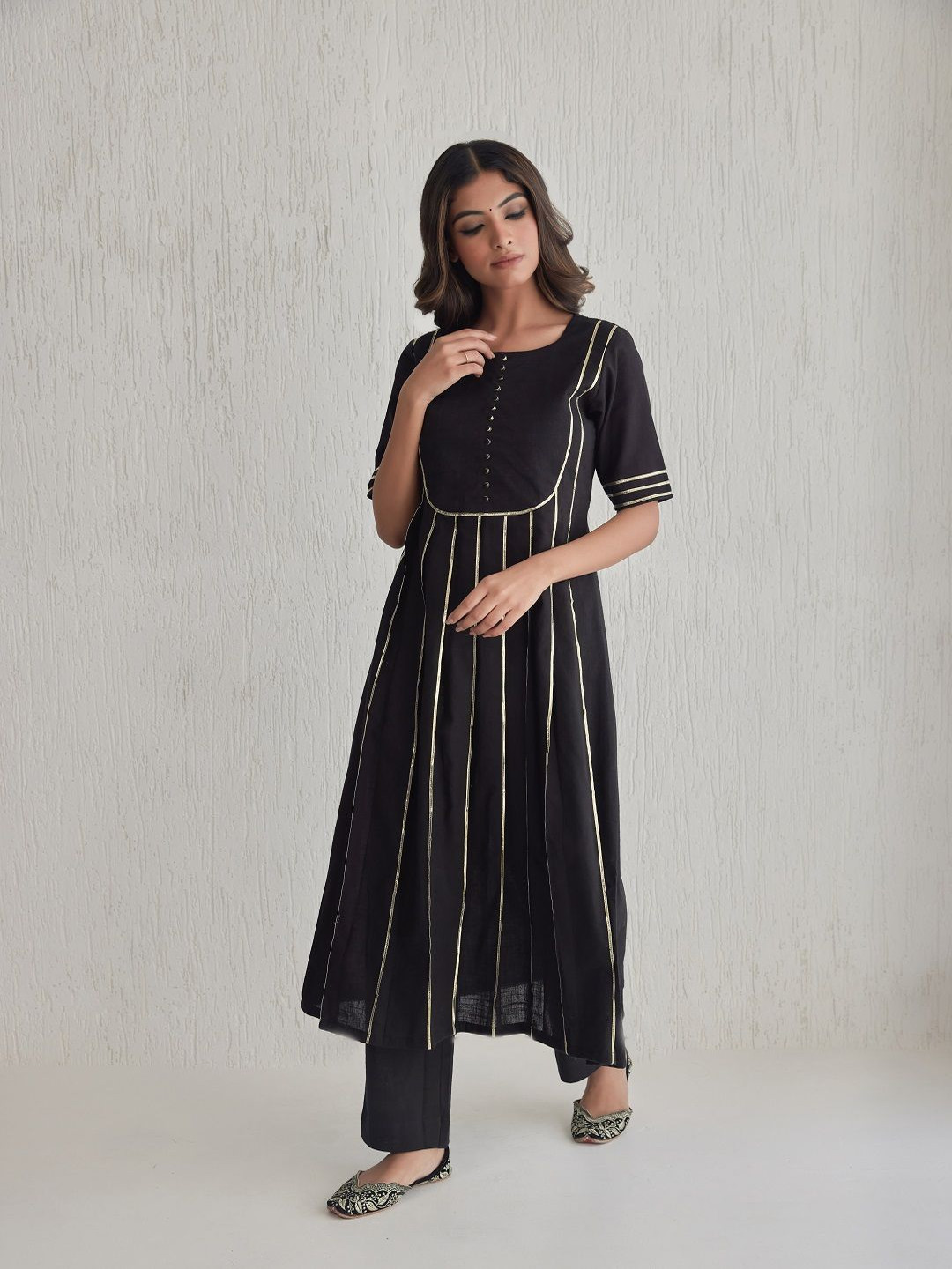 

IMROZ HOUSE Striped Pure Cotton A-Line Kurta With Trouser, Black