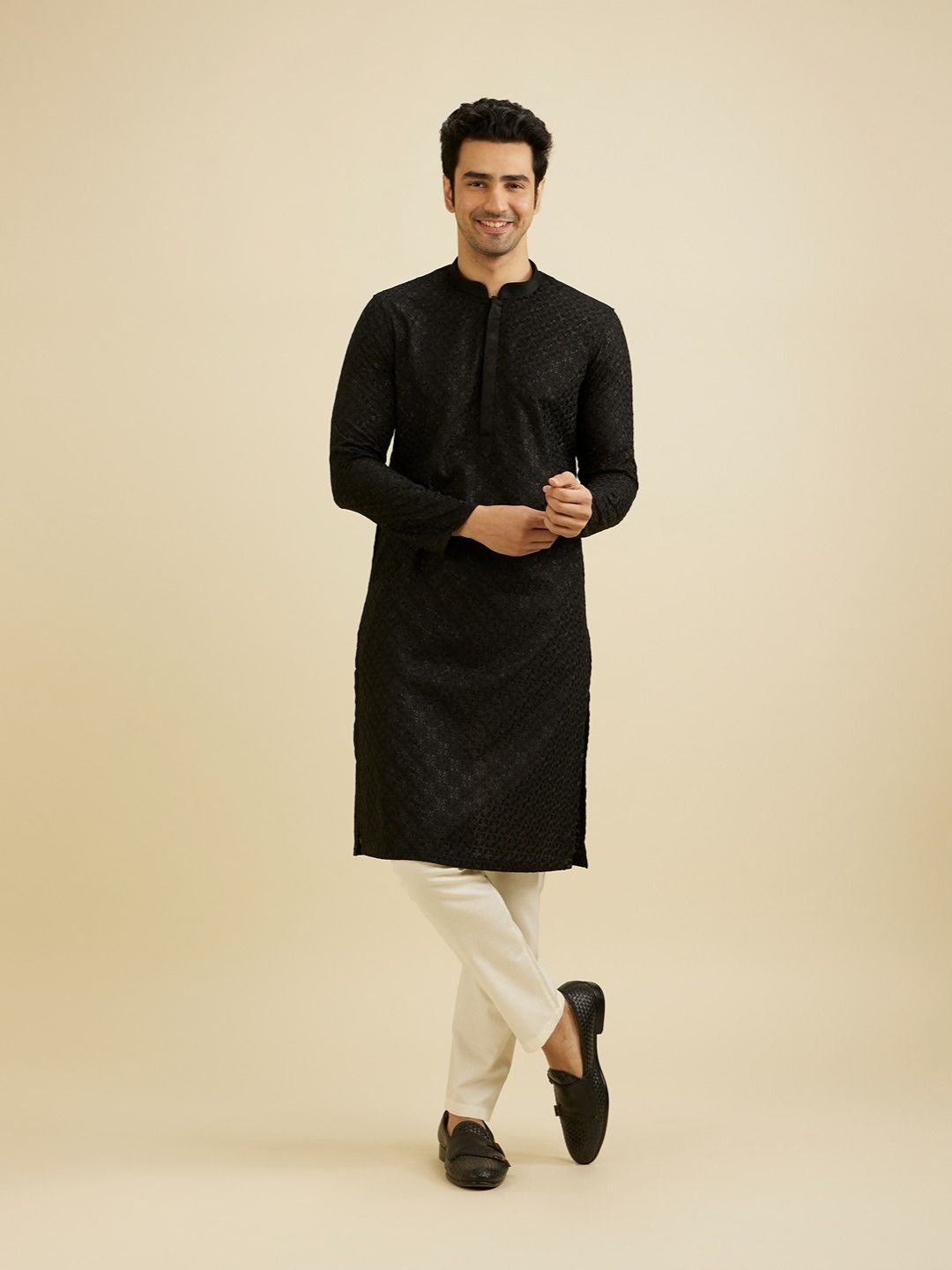 

Manyavar Men Ethnic Motifs Embroidered Thread Work Mandarin Collar Kurta With Pyjamas, Black