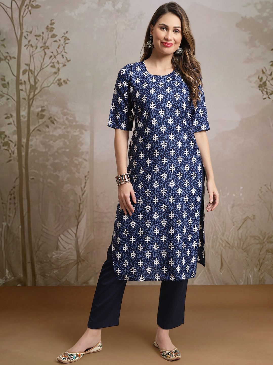 

7Threads Ethnic Motifs Printed Round Neck Kurta With Trousers, Blue