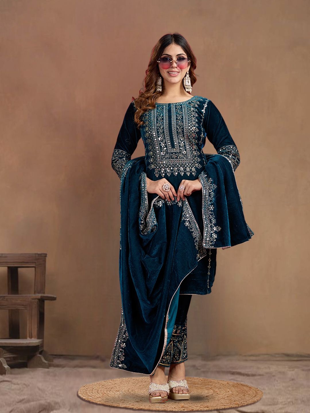 

BHARODIYA ENTERPRISES Embroidered Straight Sequinned Velvet Kurta With Pyjamas And Dupatta, Teal