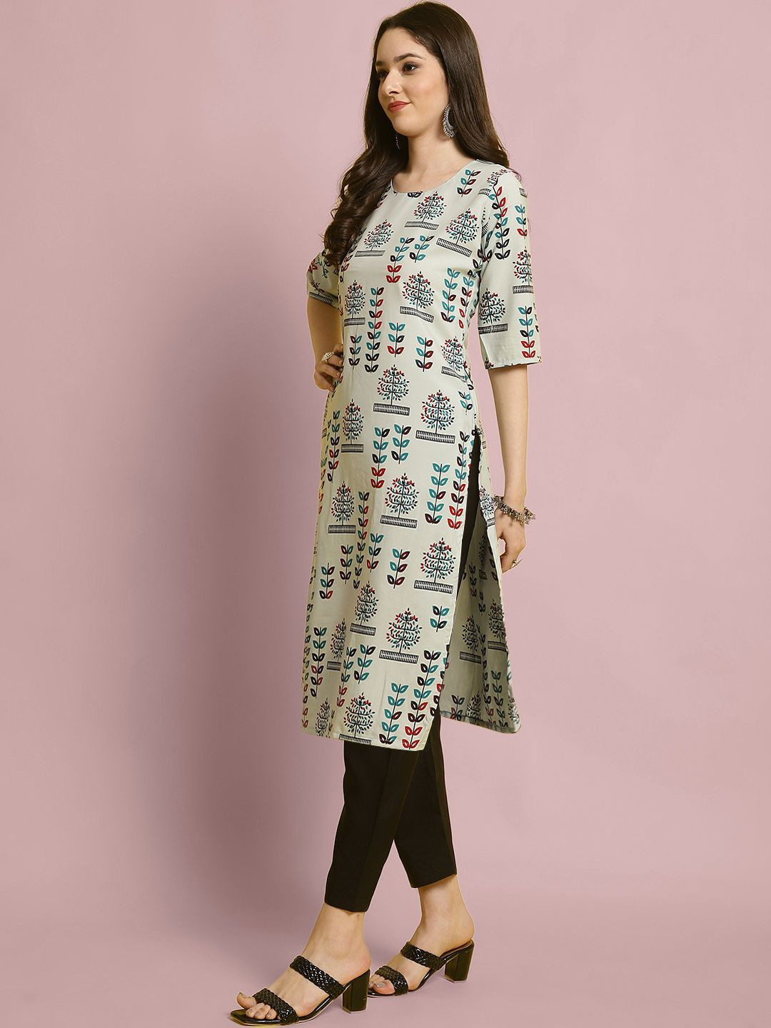 

7Threads Floral Printed Straight Kurta with Trousers, Off white