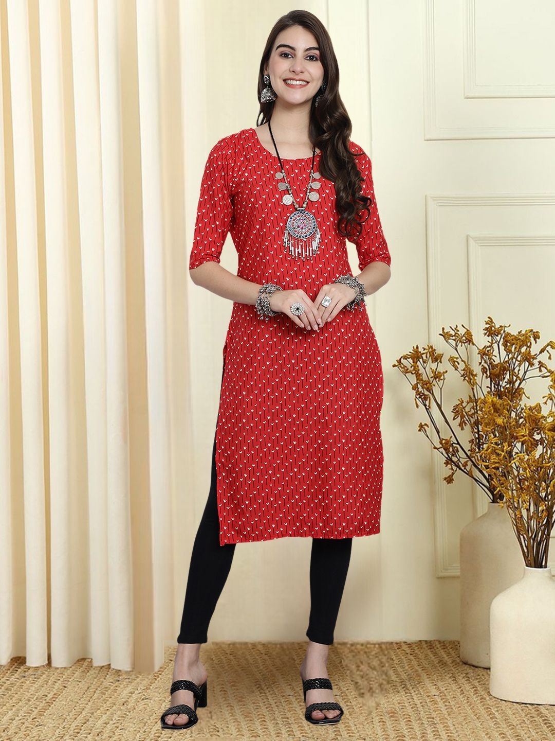 

7Threads Floral Printed Round Neck Straight Kurta, Red