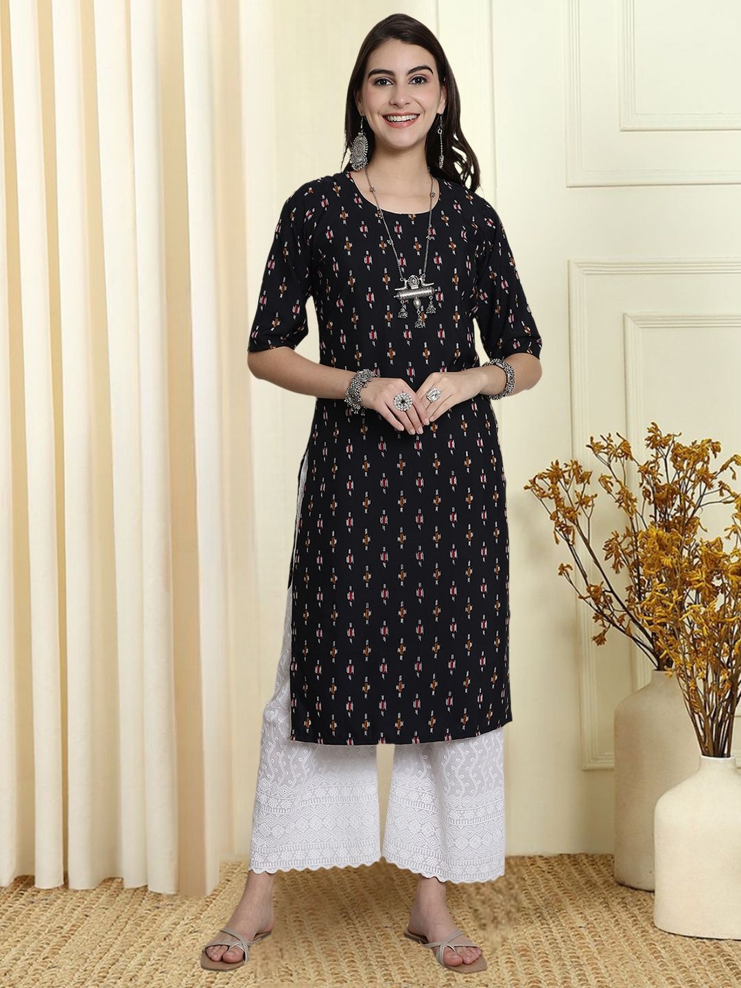 

7Threads Ethnic Motifs Printed Round Neck Straight Kurta, Black