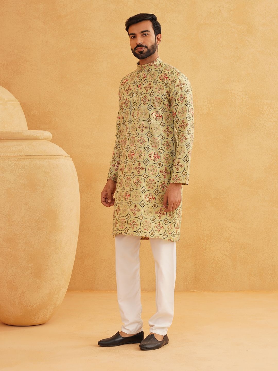 

SOJANYA Ethnic Motifs Printed Band Collar Straight Kurta With Churidar, Green
