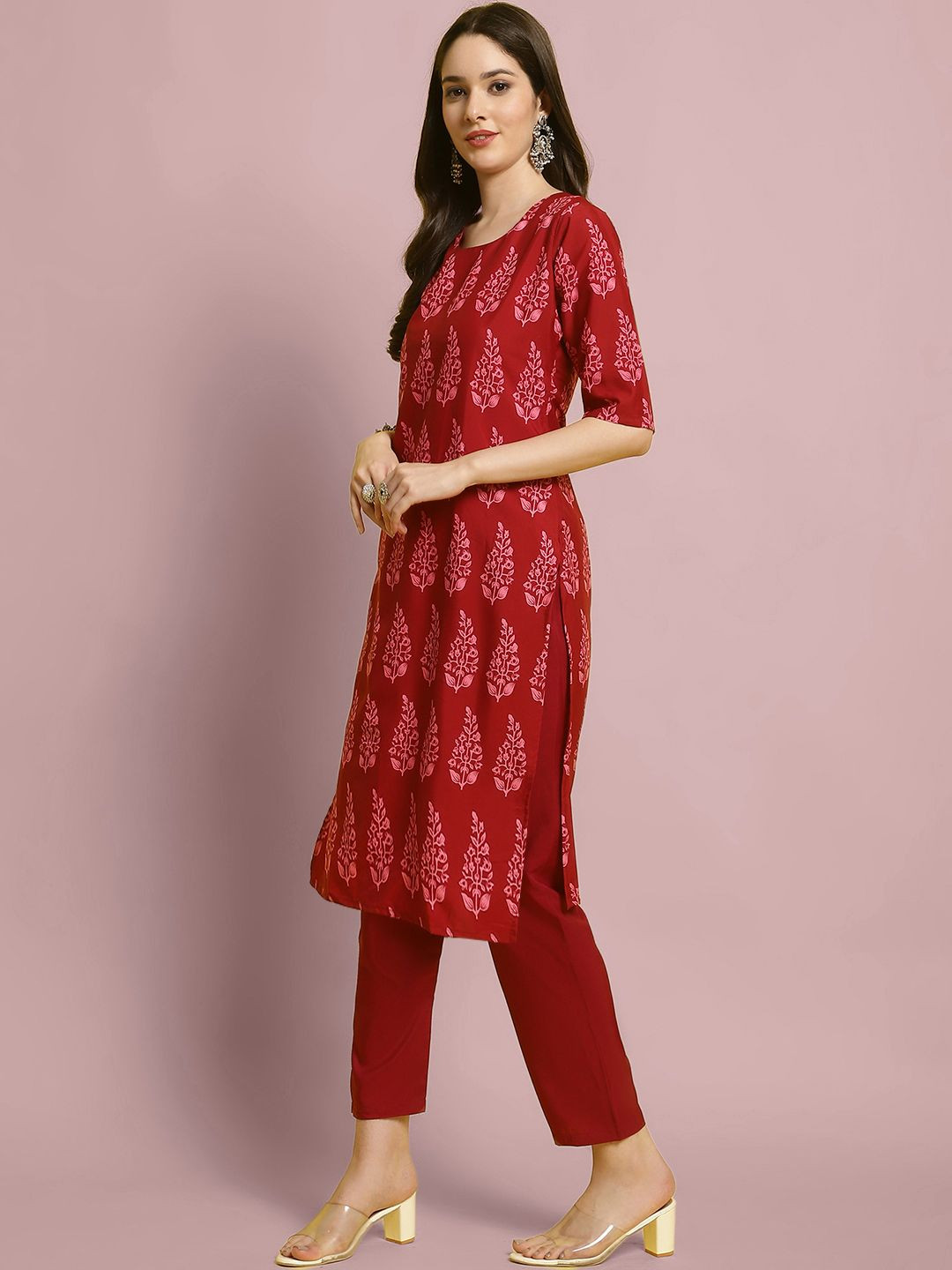 

7Threads Floral Printed Straight Kurta with Trousers, Red