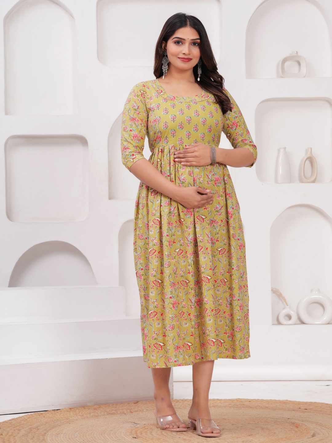 

NITVAN Floral Printed Gotta Patti Pure Cotton Maternity Kurta, Yellow