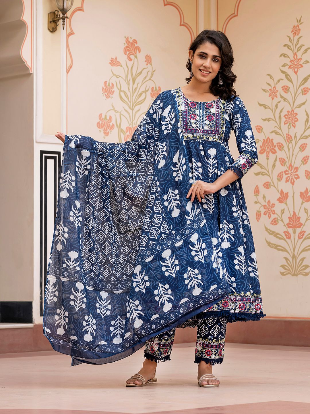 

Jaitpuriya Floral Printed Panelled Pure Cotton Anarkali Kurta With Trousers & Dupatta, Blue