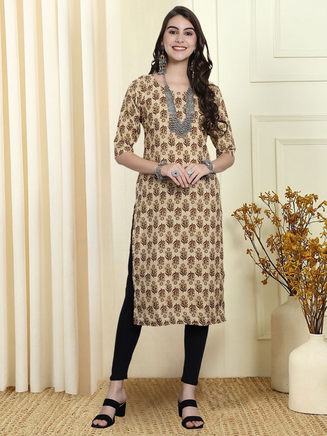 

7Threads Floral Printed Round Neck Straight Kurta, Beige