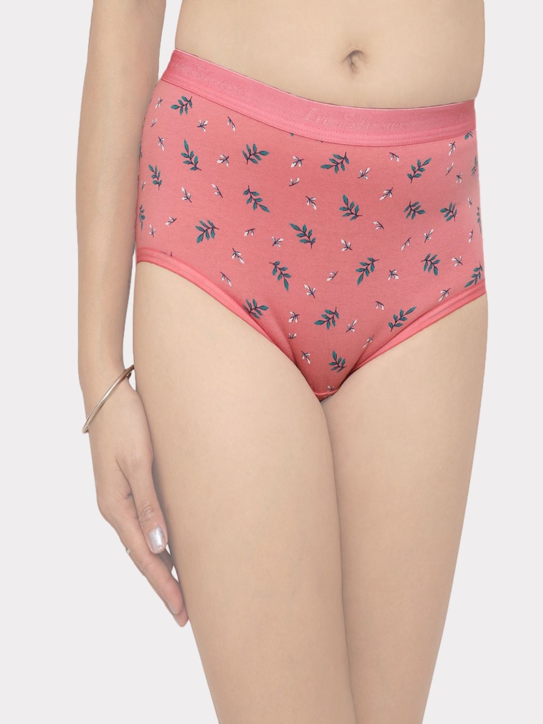 

In Care Women Pack Of 3 Assorted Pure Cotton Printed Hipster Briefs ISOE-008_M