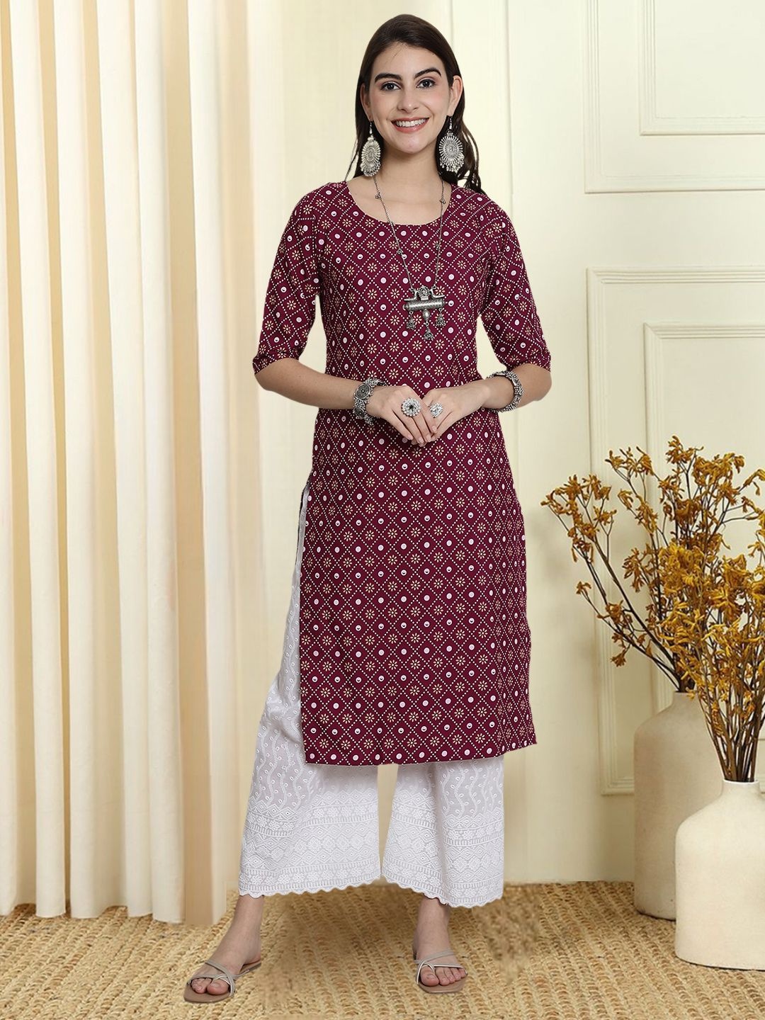 

7Threads Ethnic Motifs Printed Round Neck Straight Kurta, Maroon