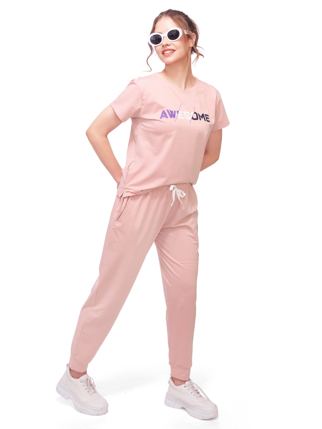 

Lotik Women Printed Cotton T-Shirt With Joggers Co-Ords, Peach