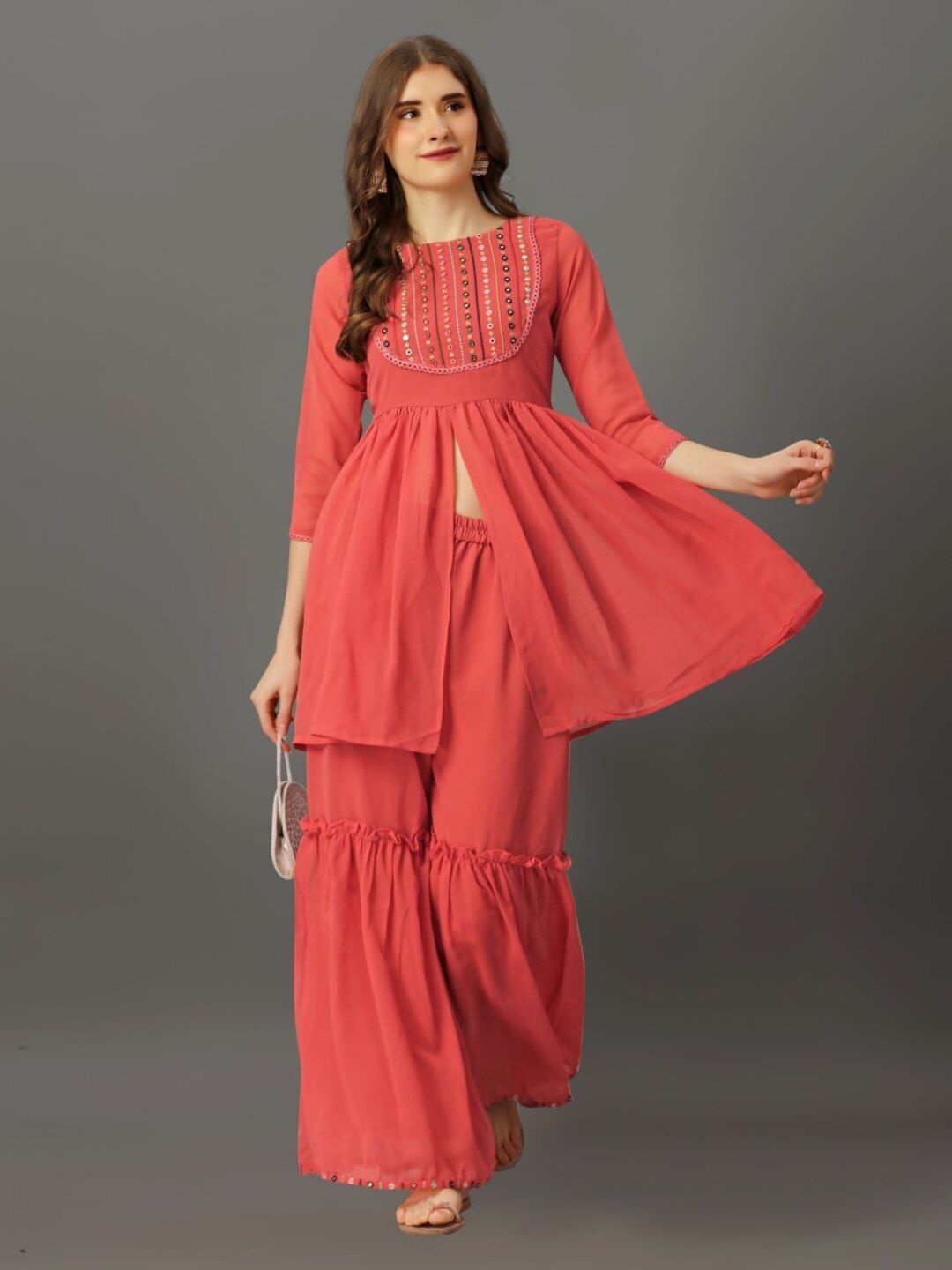 

SHIJILA Women Floral Embroidered Regular Kurta with Trousers, Red