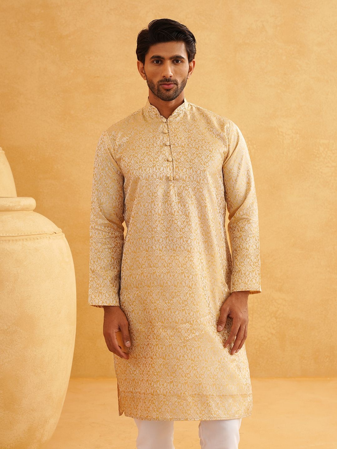 

SOJANYA Paisley Woven Design Mandarin Collar Straight Long Kurta, Gold
