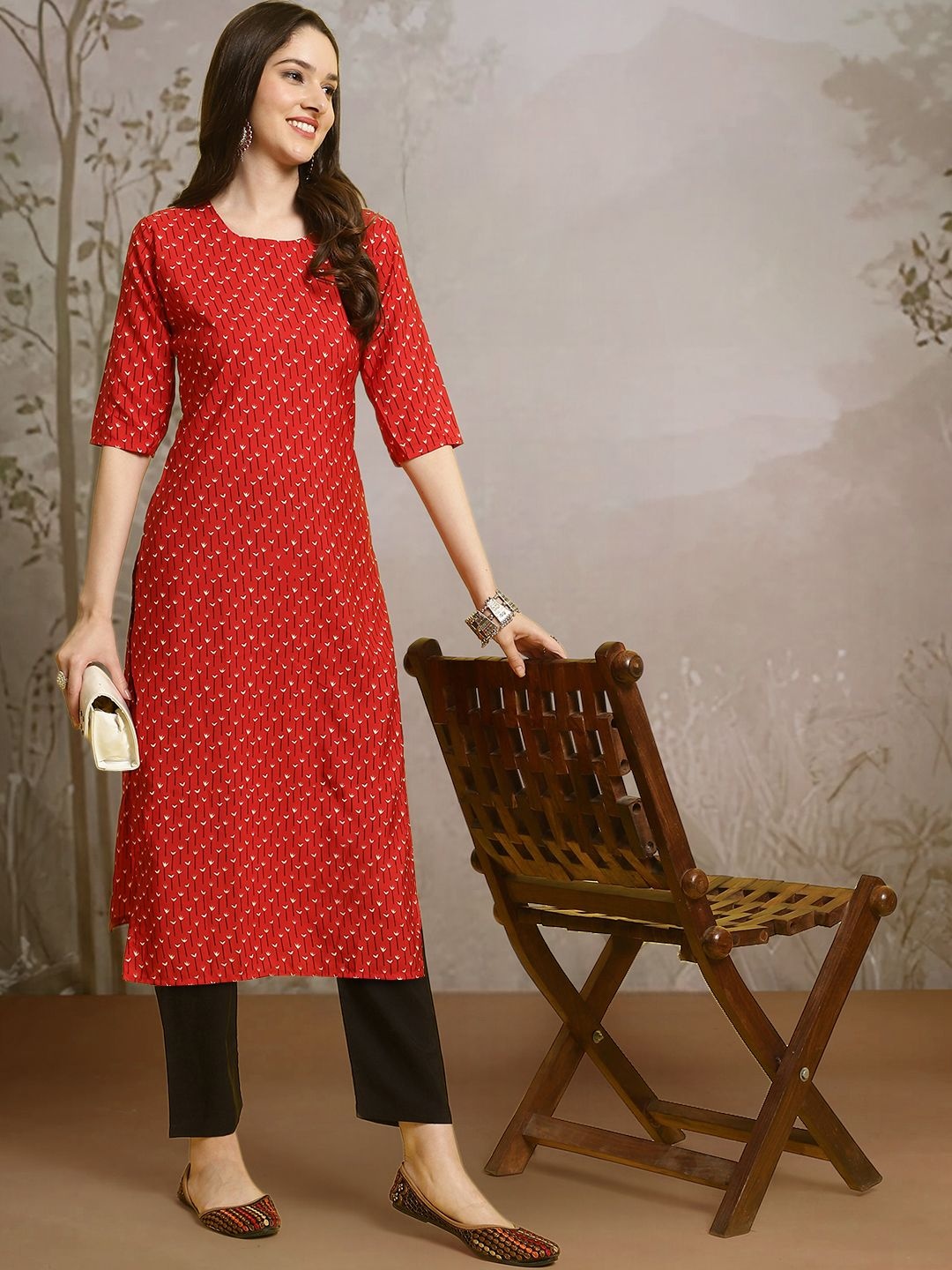 

7Threads Floral Printed Round Neck Straight Kurta With Trouser, Red