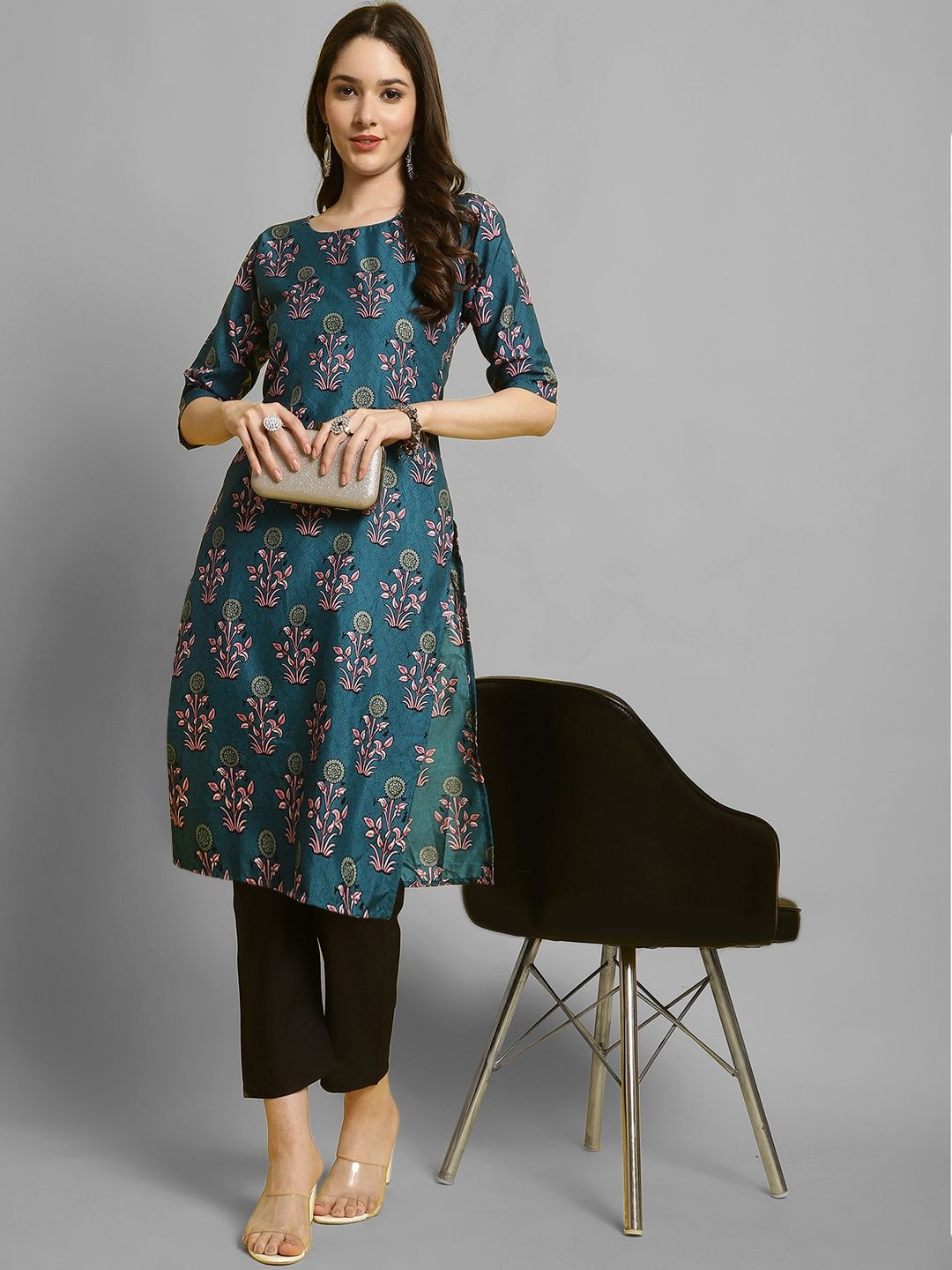 

7Threads Floral Printed Round Neck Straight Kurta With Trousers, Sea green