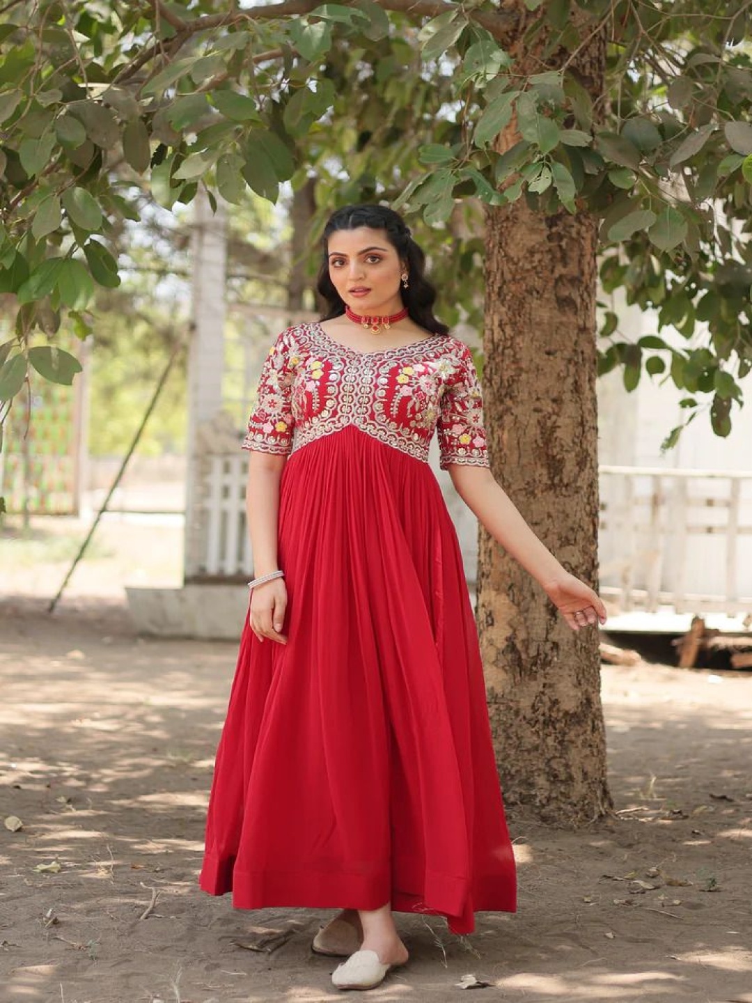 

Jayalakshmi Silks Floral Embroidered Sequins & Thread Work Empire Georgette Anarkali Kurta, Red