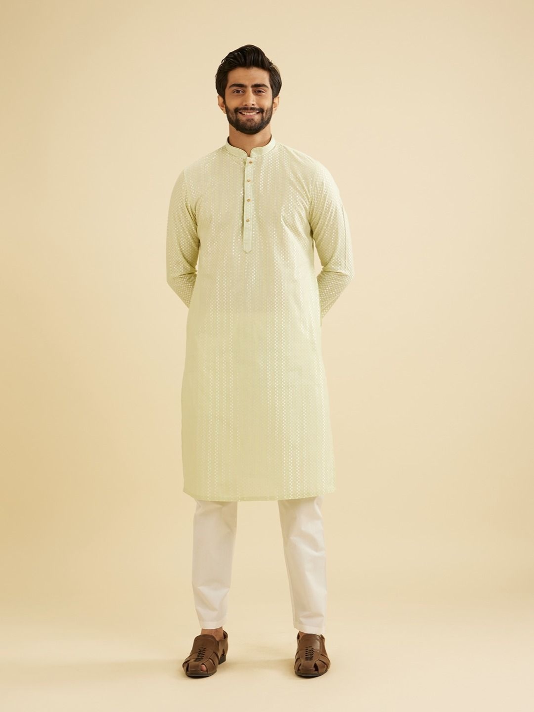 

Manyavar Men Woven Designs Mandarin Collar Pure Cotton Straight Kurta With Pyjamas, Green