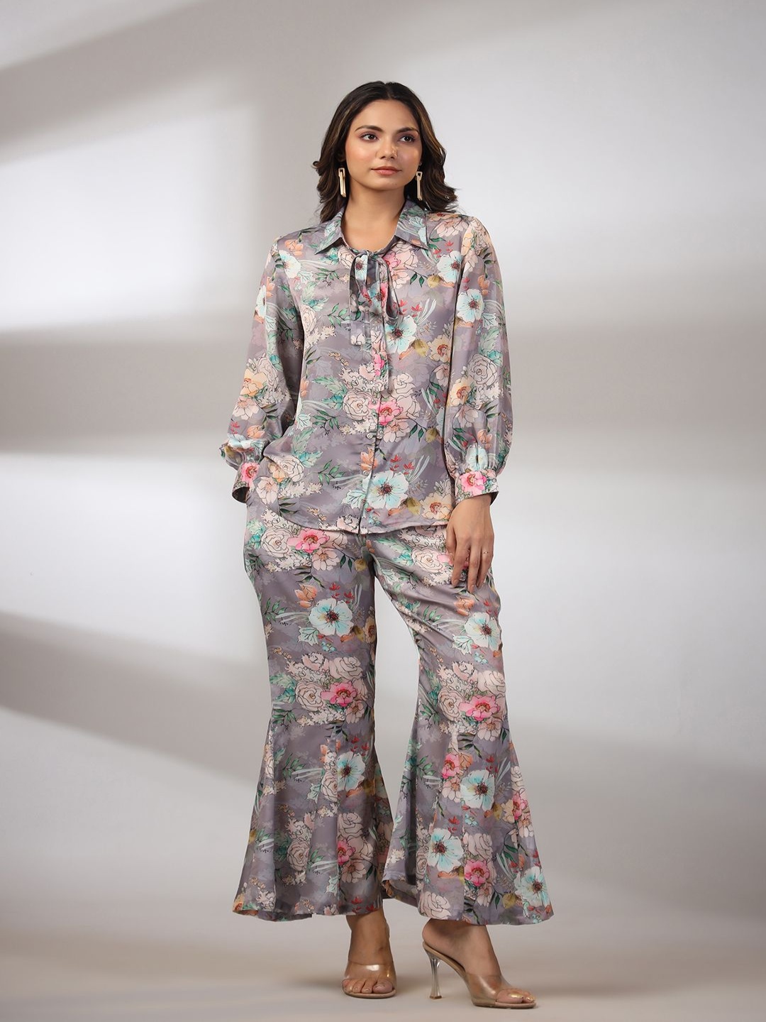 

AARAAS Floral Printed Shirt Collar Top And Trousers, Grey