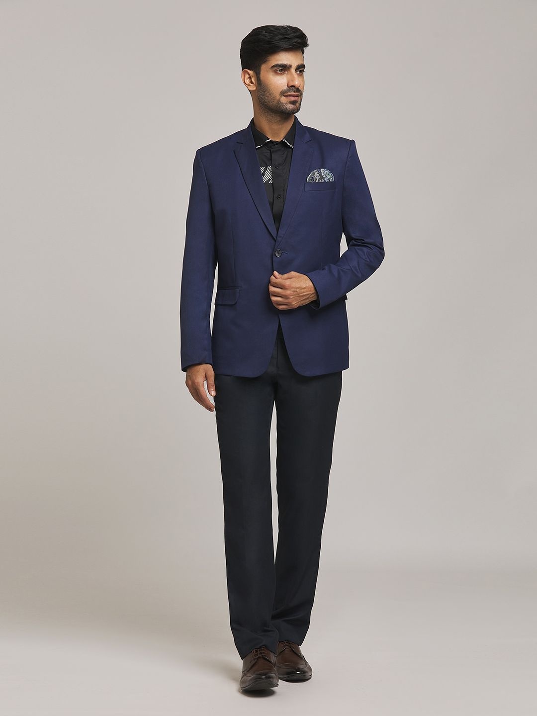 

Aryavir Malhotra Single-Breasted Notched Lapel Collar Regular Fit Formal Blazer, Blue