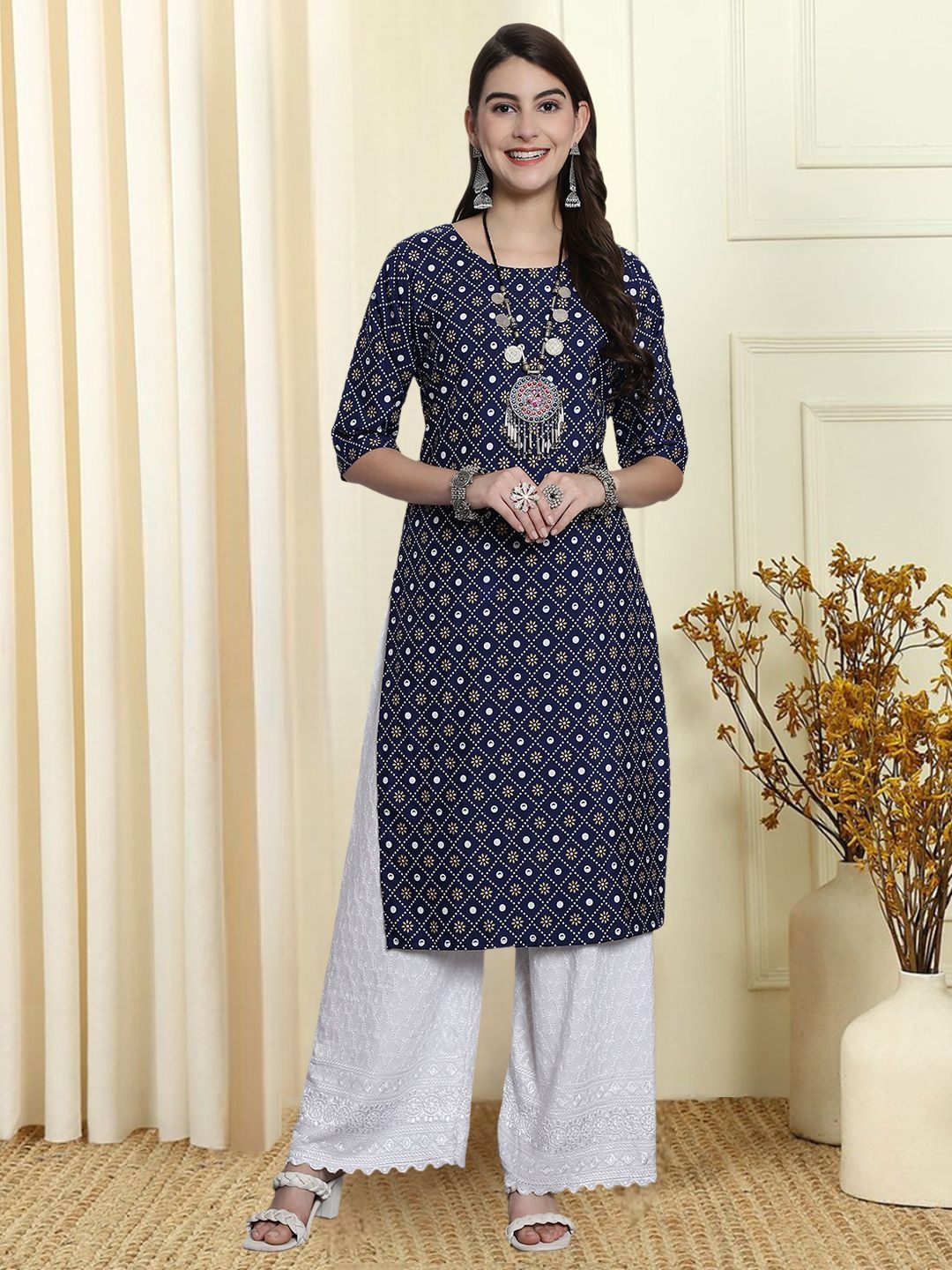 

7Threads Ethnic Motifs Printed Round Neck Straight Kurta, Blue