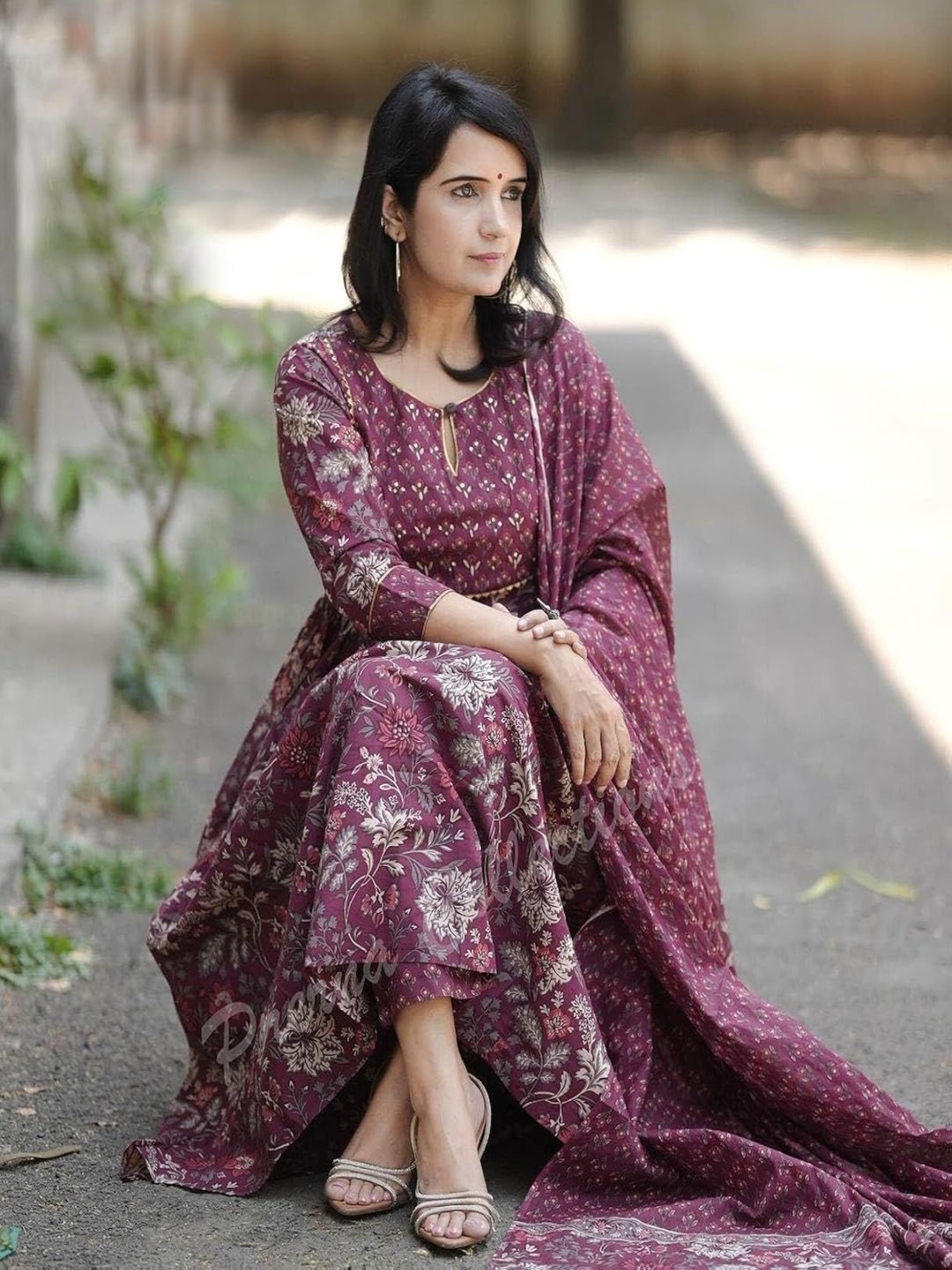 

PARTHVI Floral Printed Gotta Patti Pure Cotton Anarkali Kurta With Trousers And Dupatta, Maroon