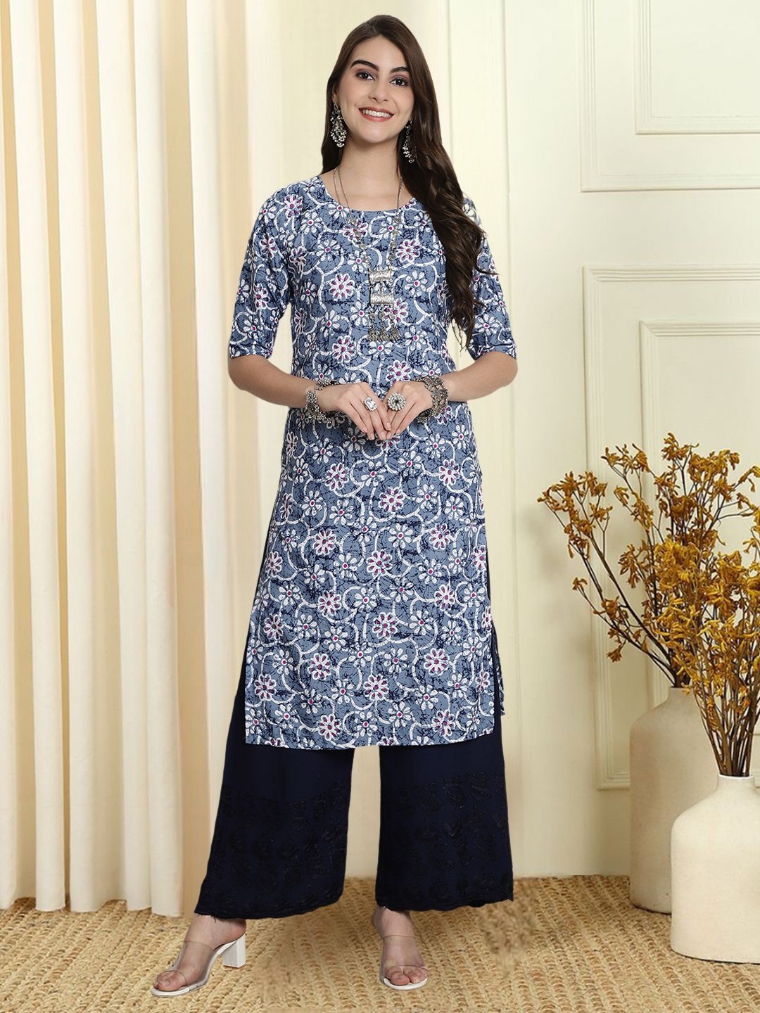 

7Threads Floral Printed Round Neck Straight Kurta, Blue