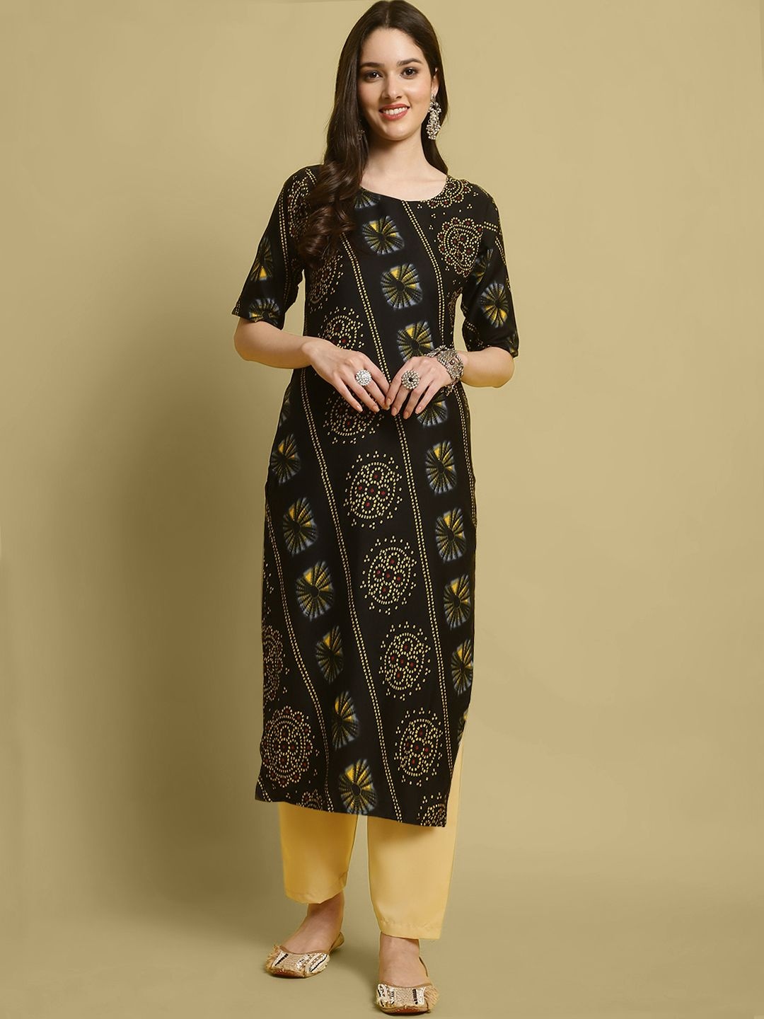 

7Threads Bandhani Printed Round Neck Regular Straight Kurta With Trouser, Black