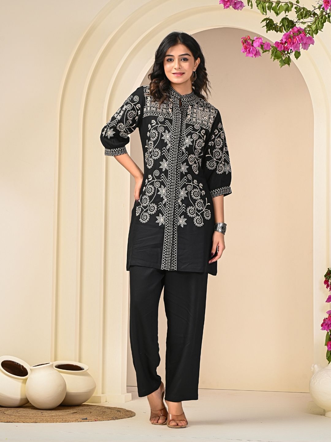 

Zolo Label Embroidered Tunic With Trousers, Black