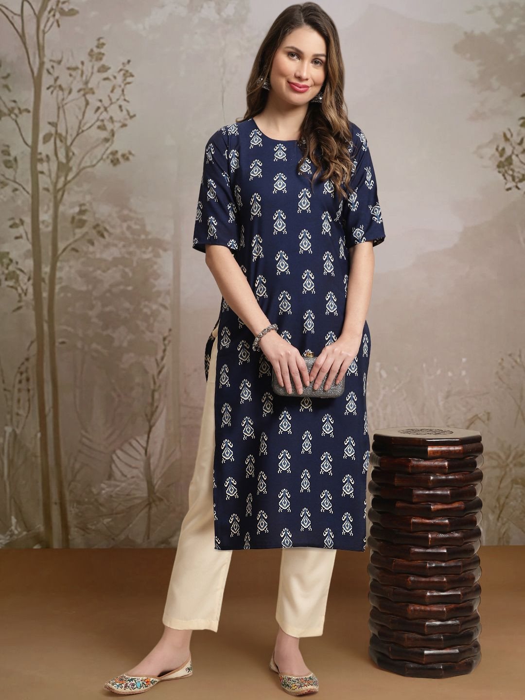 

7Threads Ethnic Motifs Printed Round Neck Straight Kurta with Trouser, Blue