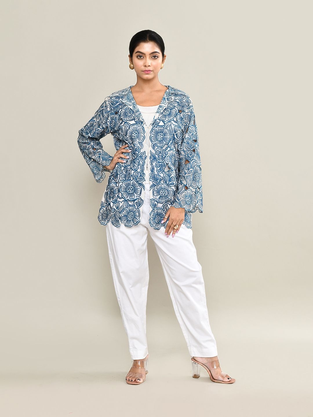 

The Maple Floral Embroidered Blazer With Trouser, White