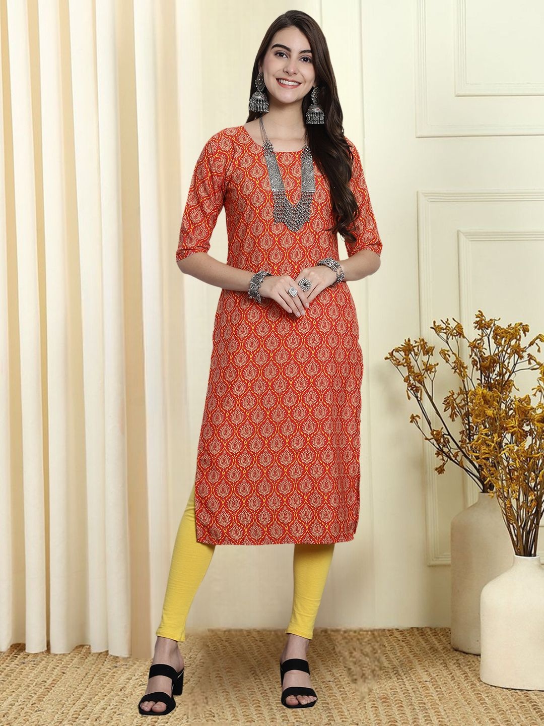 

7Threads Ethnic Motifs Printed Round Neck Kurta, Orange