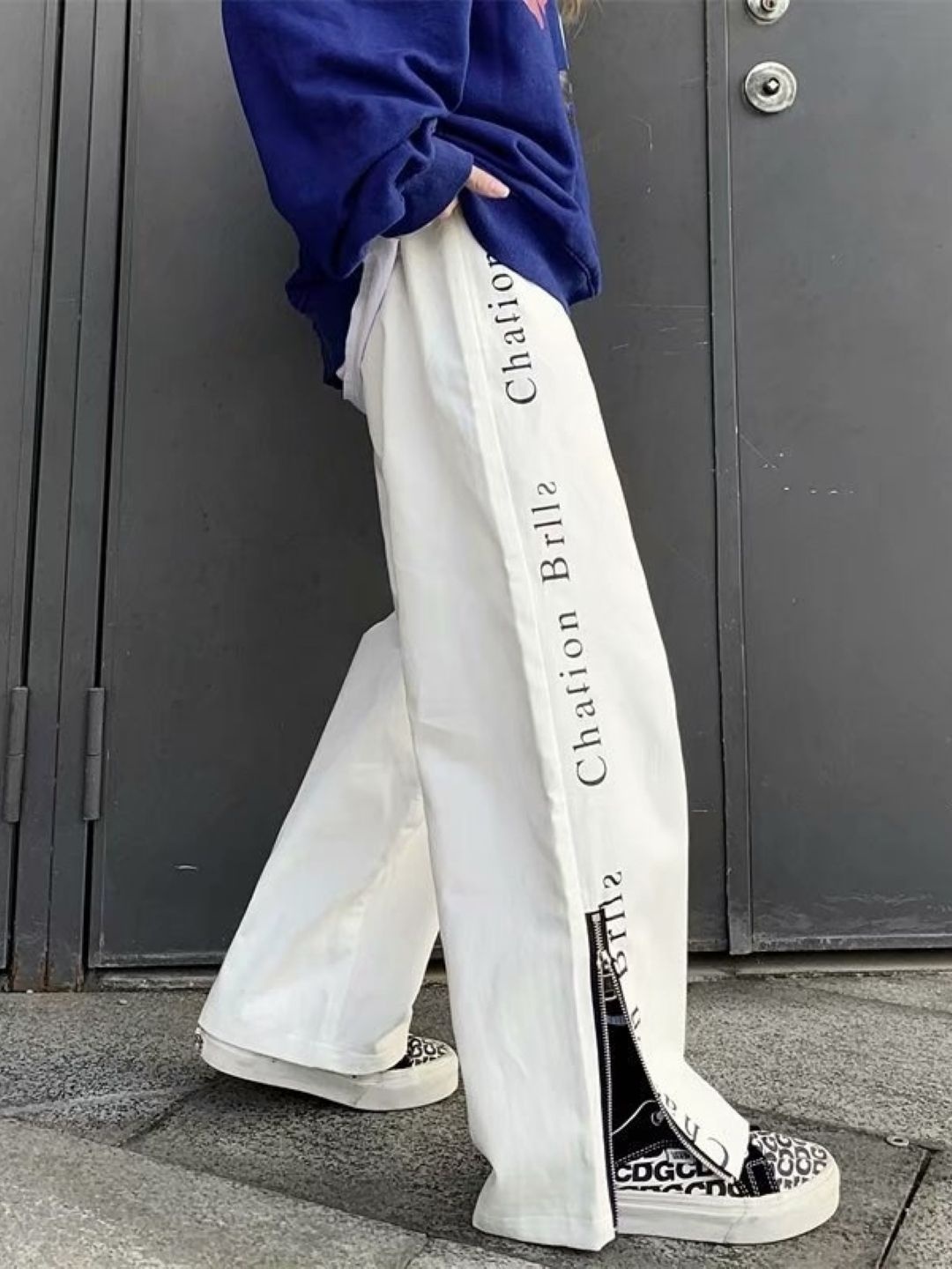

StyleCast Women Printed Original Regular Fit Trousers, White