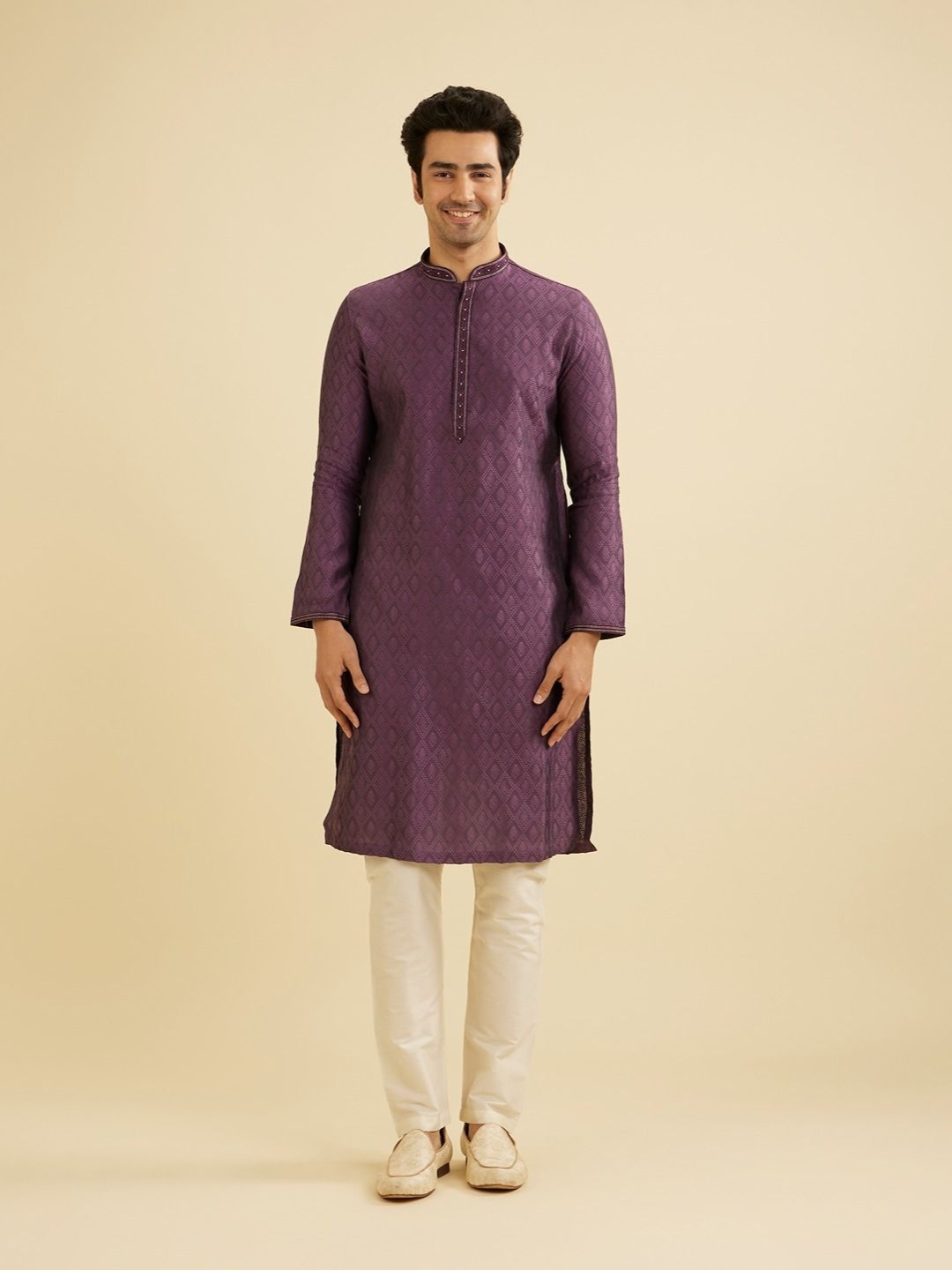 

Manyavar Ethnic Motifs Woven Design Mandarin Collar Jacquard Kurta With Pyjamas, Purple