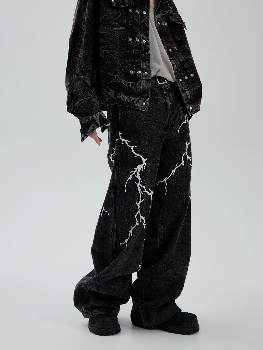 

StyleCast Men Printed Original Loose Fit Trousers, Black
