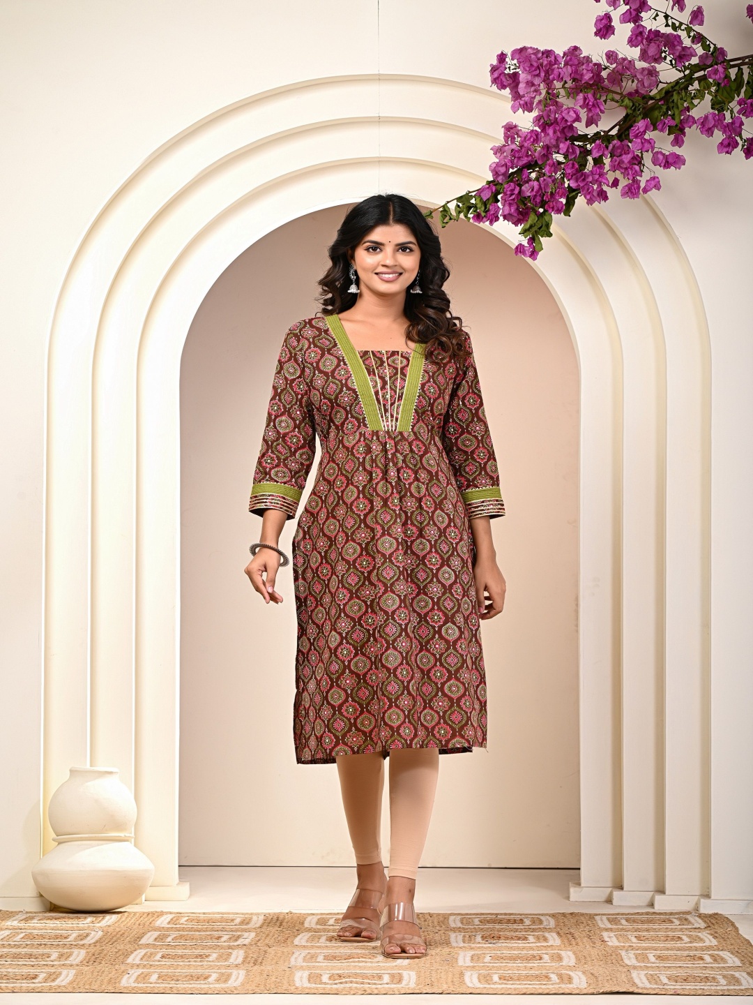 

KANNAHI Ethnic Motif V-Neck A-Line Pure Cotton Kurta, Maroon
