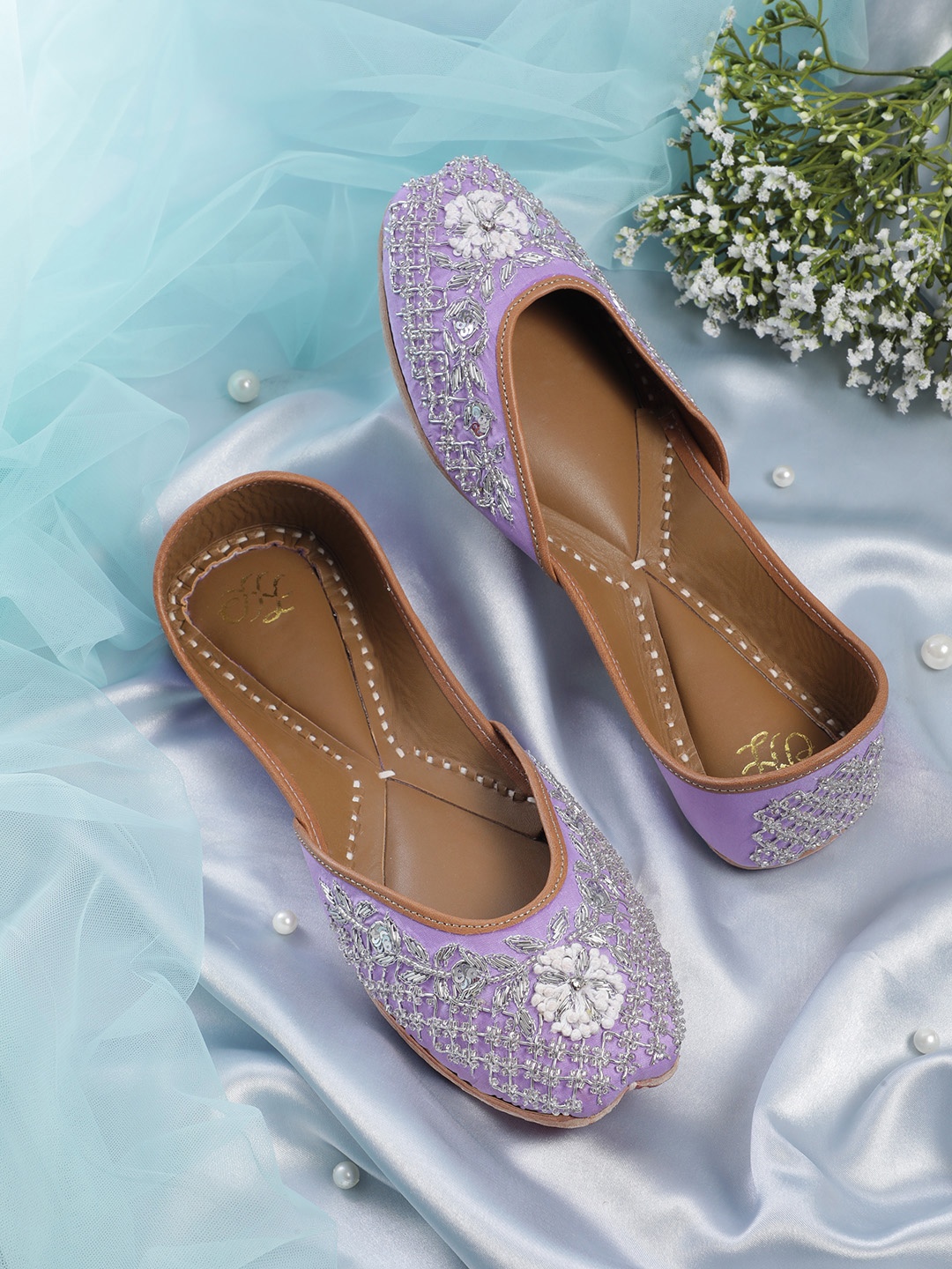 

House of Pataudi Women Embellished Mojaris, Lavender