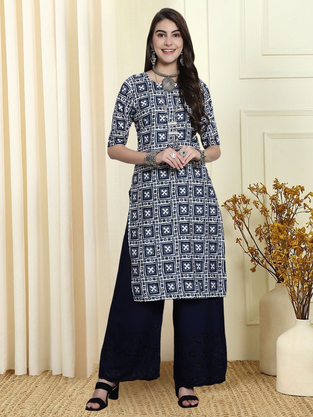 

7Threads Ethnic Motifs Printed Round Neck Straight Kurta, Blue