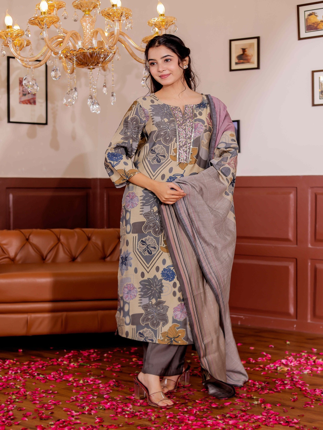 

VASVI Floral Embroidered Straight Kurta With Trouser & Dupatta, Grey